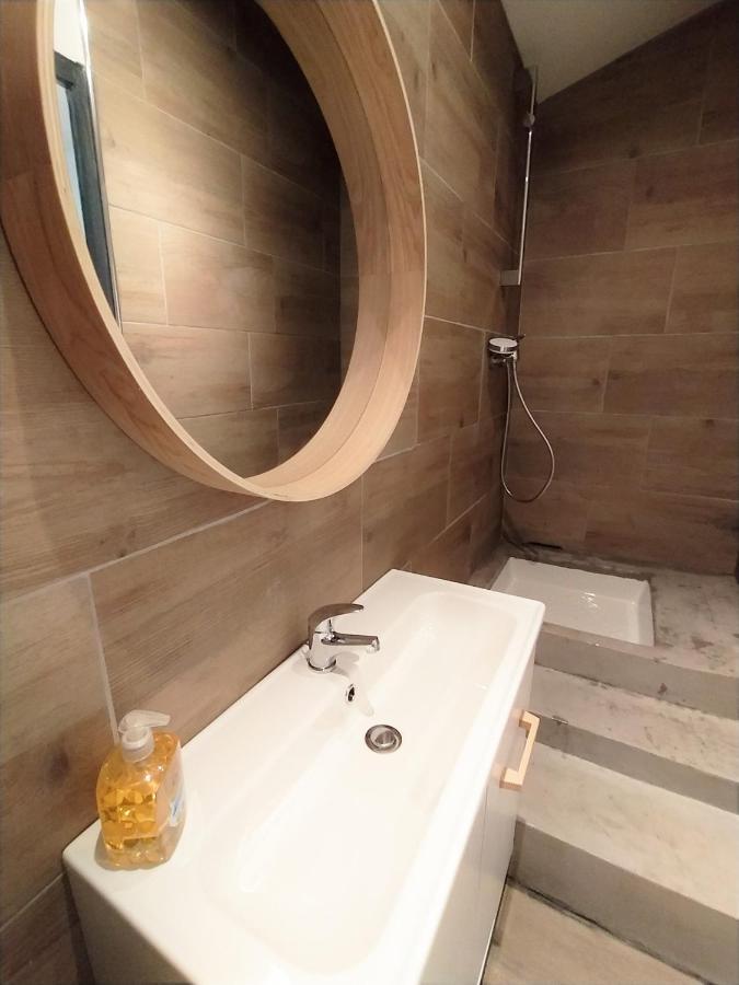 Calme en centre ville Appartement , spacieux et rénové à 50m de la Place Carnot Carcassonne Extérieur photo