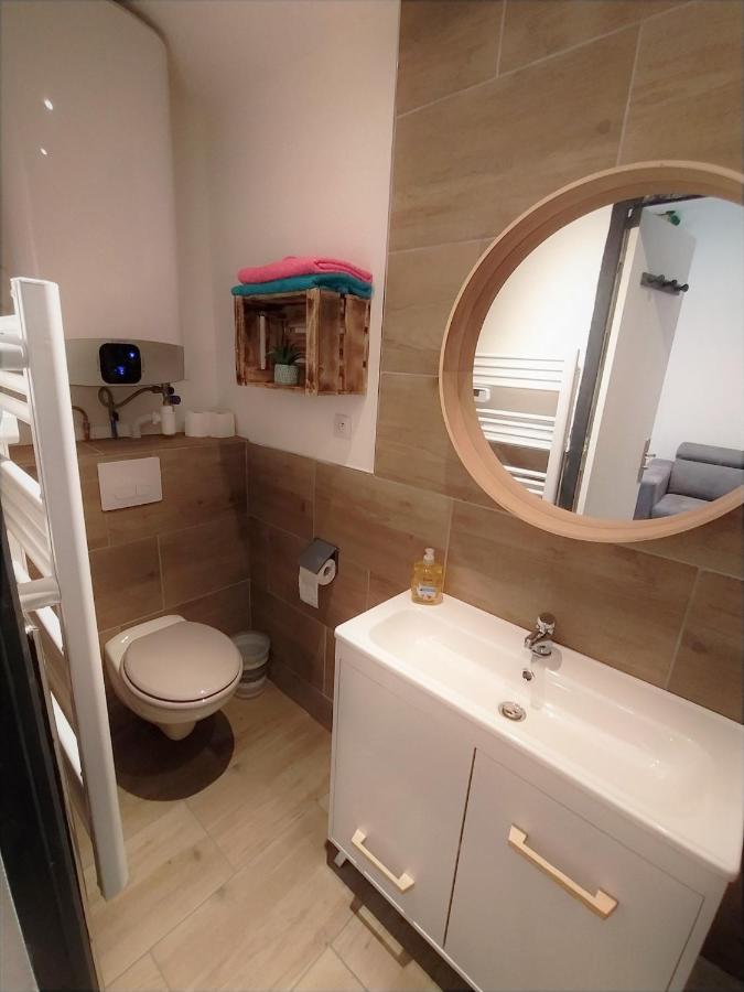 Calme en centre ville Appartement , spacieux et rénové à 50m de la Place Carnot Carcassonne Extérieur photo