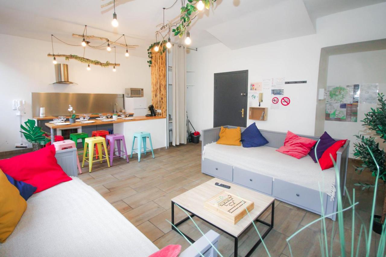 Calme en centre ville Appartement , spacieux et rénové à 50m de la Place Carnot Carcassonne Extérieur photo