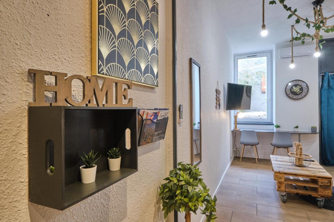 Calme en centre ville Appartement , spacieux et rénové à 50m de la Place Carnot Carcassonne Extérieur photo